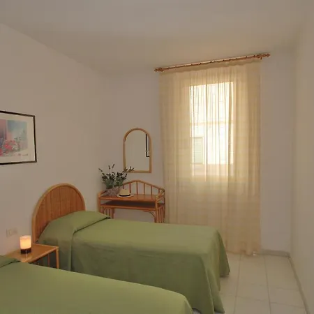 Olivo - 100 Mt Dal Mare *